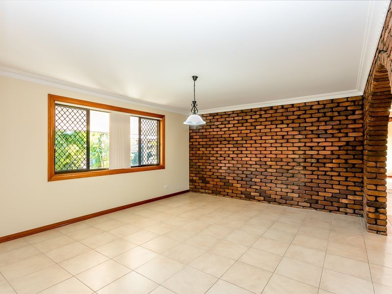7-9 Resi Drive, Regents Park QLD 4118