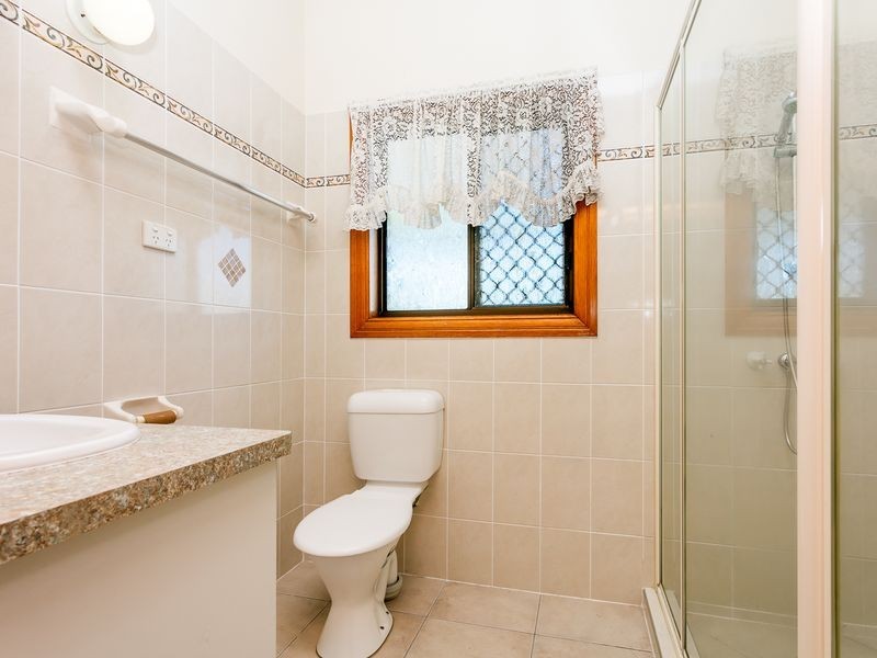 7-9 Resi Drive, Regents Park QLD 4118