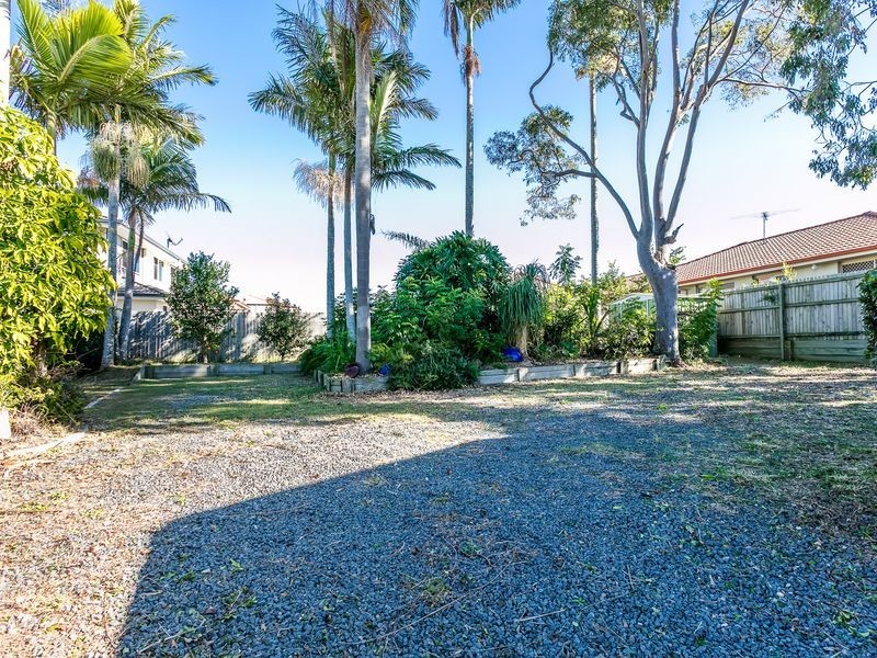 7-9 Resi Drive, Regents Park QLD 4118