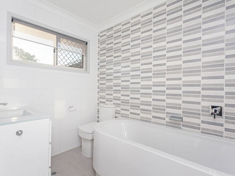 1 Barker Street, Boronia Heights QLD 4124