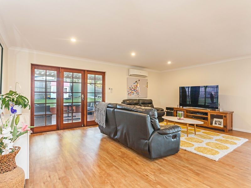 1 Barker Street, Boronia Heights QLD 4124
