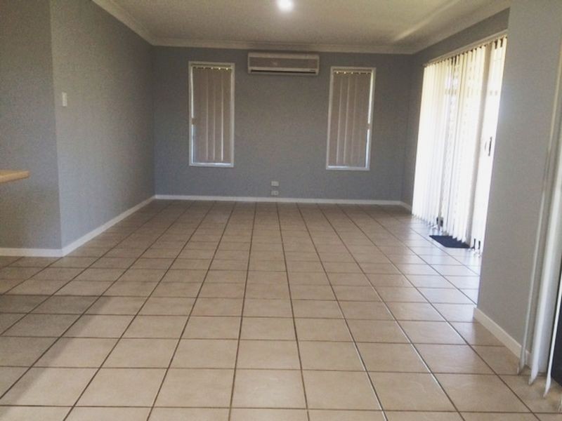 5 Webcke Avenue, Crestmead QLD 4132