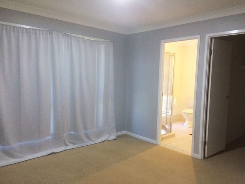 5 Webcke Avenue, Crestmead QLD 4132