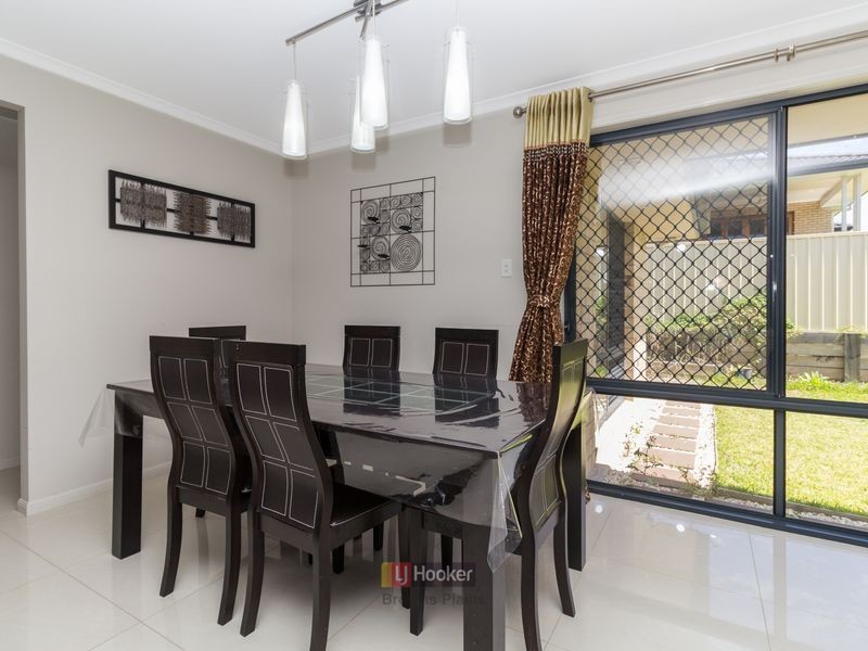 25 Marigold Avenue, Regents Park QLD 4118