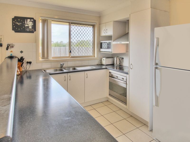 27 Blueberry Ash Court, Boronia Heights QLD 4124