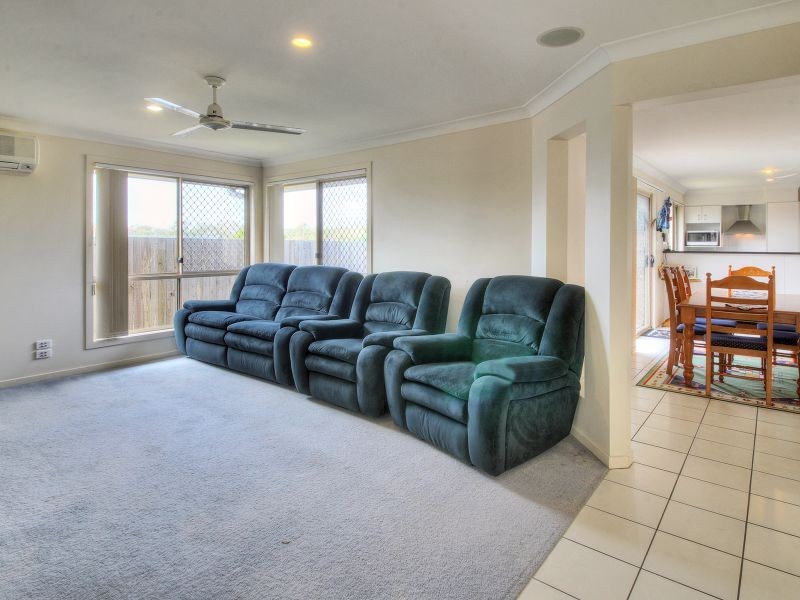 27 Blueberry Ash Court, Boronia Heights QLD 4124