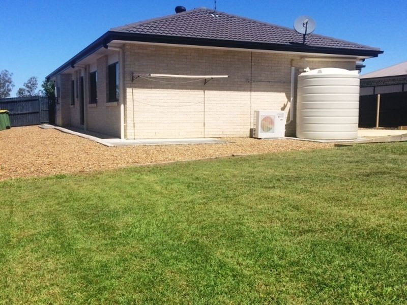 15 Barcombe Drive, Marsden QLD 4132