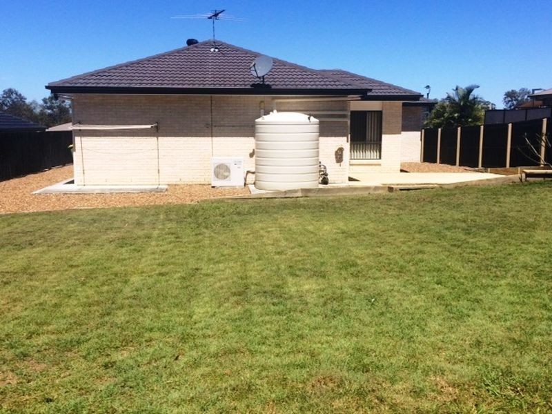 15 Barcombe Drive, Marsden QLD 4132