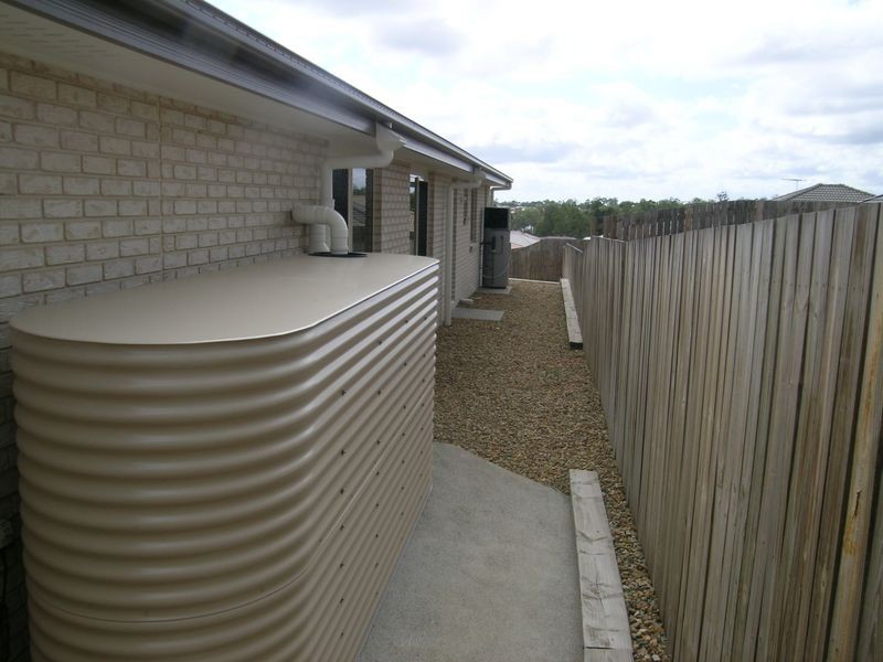 35 Charlton Place, Regents Park QLD 4118