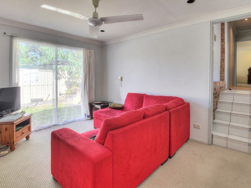 2 Kauri Court, Hillcrest QLD 4118