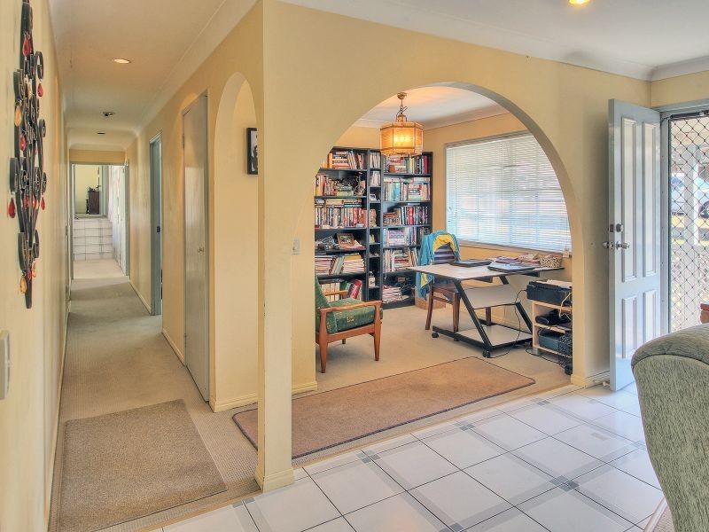 2 Kauri Court, Hillcrest QLD 4118