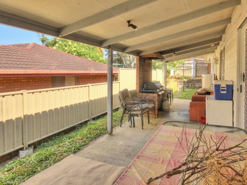 2 Kauri Court, Hillcrest QLD 4118