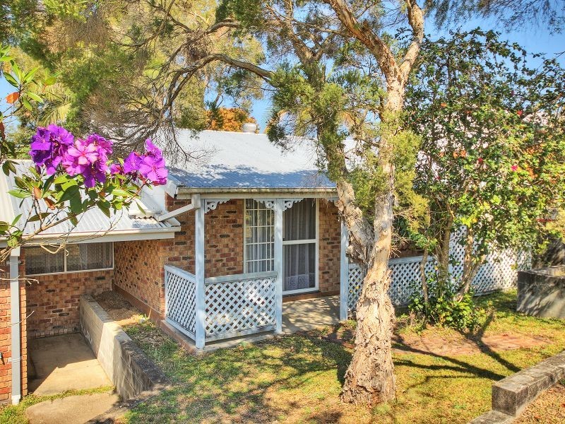 2 Kauri Court, Hillcrest QLD 4118