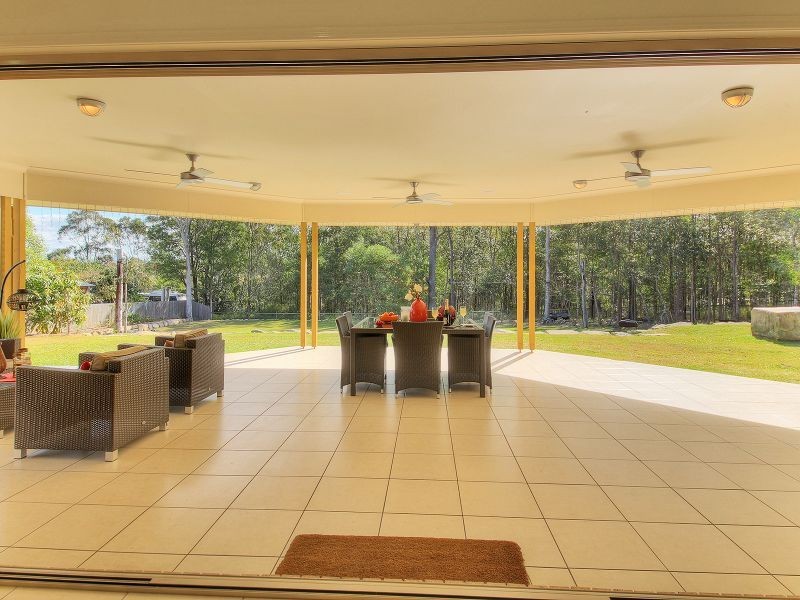 24 Compal Road, Park Ridge QLD 4125