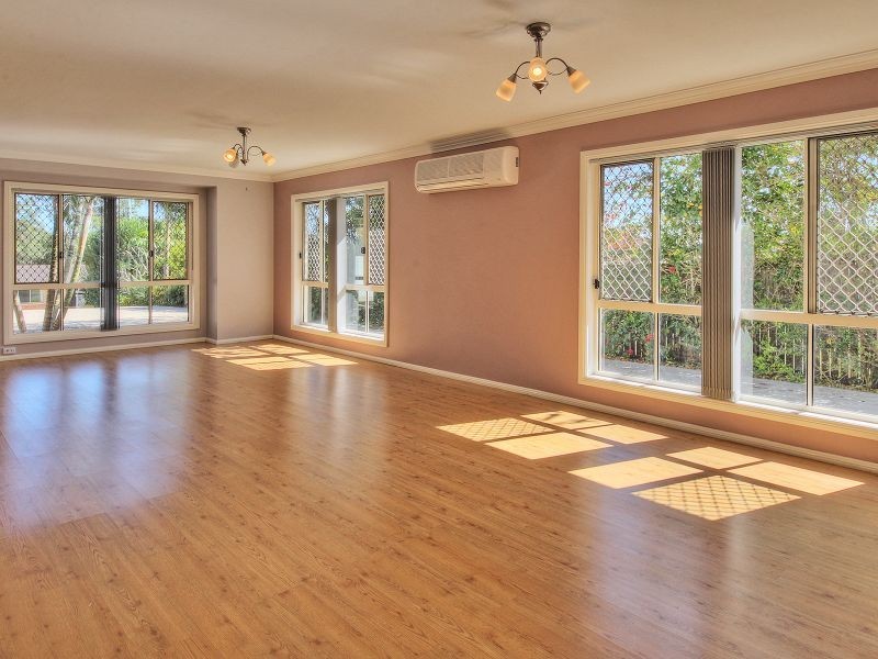 6 Matson Avenue, Regents Park QLD 4118