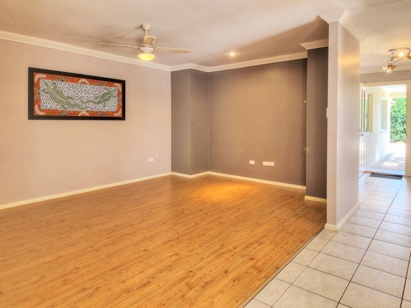 6 Matson Avenue, Regents Park QLD 4118