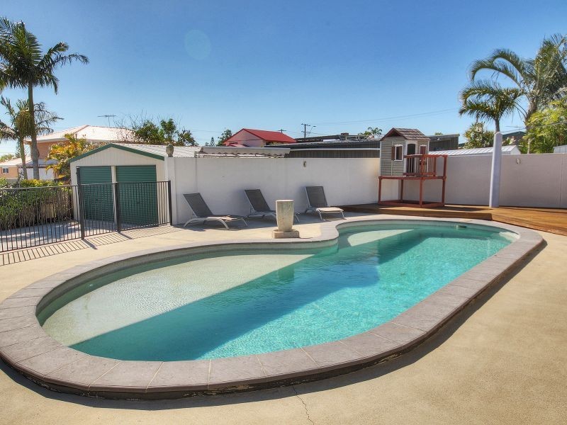 6 Matson Avenue, Regents Park QLD 4118