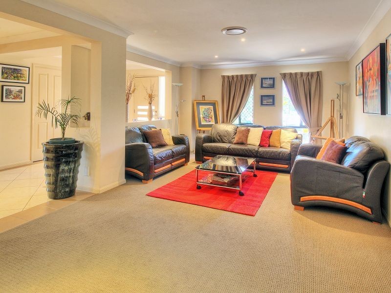 21 Dandenong Street, Forest Lake QLD 4078