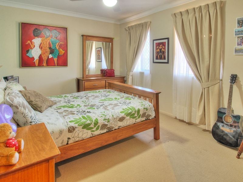 21 Dandenong Street, Forest Lake QLD 4078