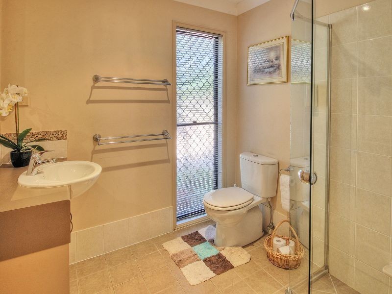 21 Dandenong Street, Forest Lake QLD 4078