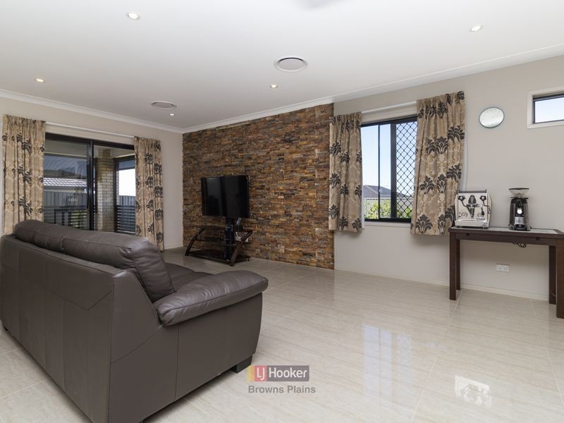 11 Thames Drive, Regents Park QLD 4118