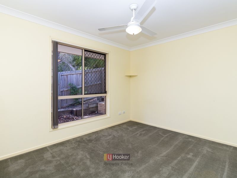 43 Parkroyal Crescent, Regents Park QLD 4118