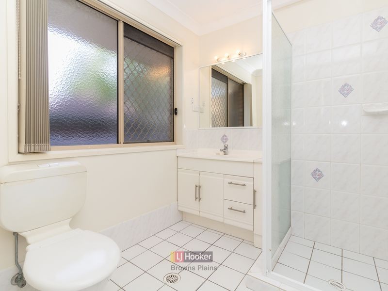 43 Parkroyal Crescent, Regents Park QLD 4118