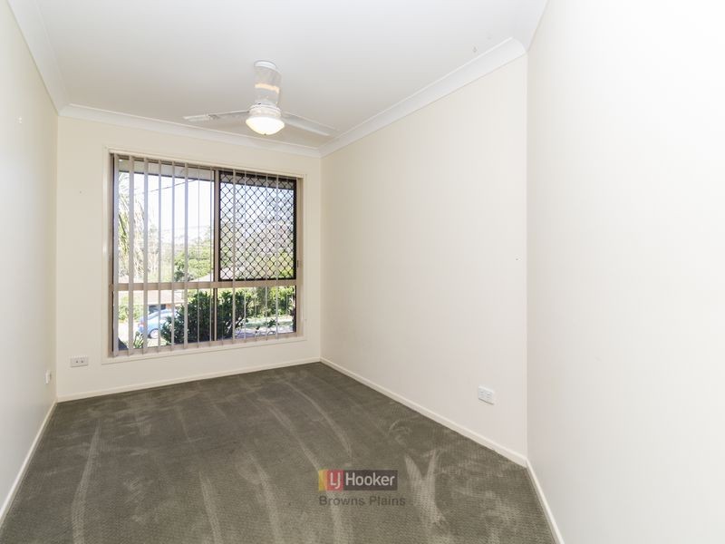 43 Parkroyal Crescent, Regents Park QLD 4118