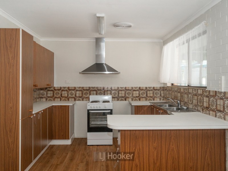 98 Station Road, Loganlea QLD 4131