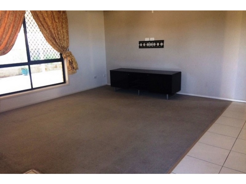 9 Sally Drive, Marsden QLD 4132