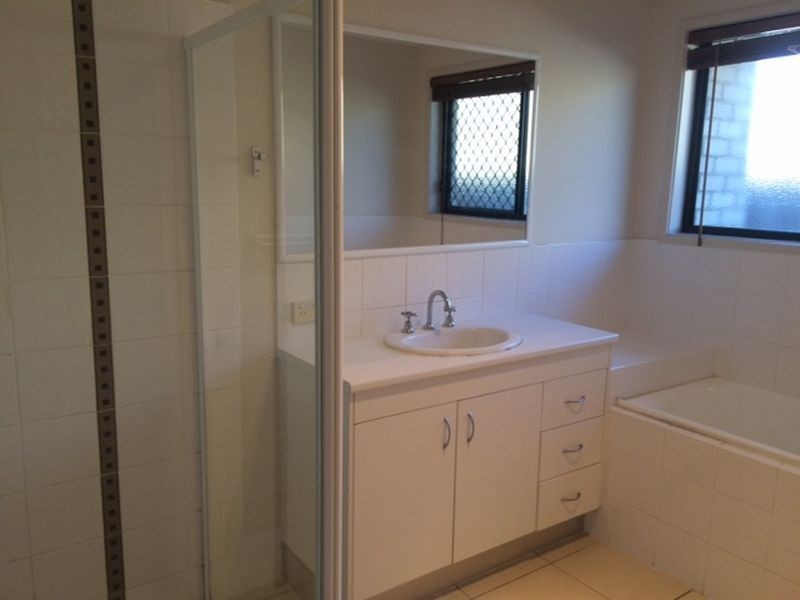 9 Sally Drive, Marsden QLD 4132