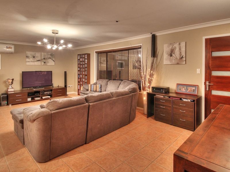 14 Leanne Street, Marsden QLD 4132