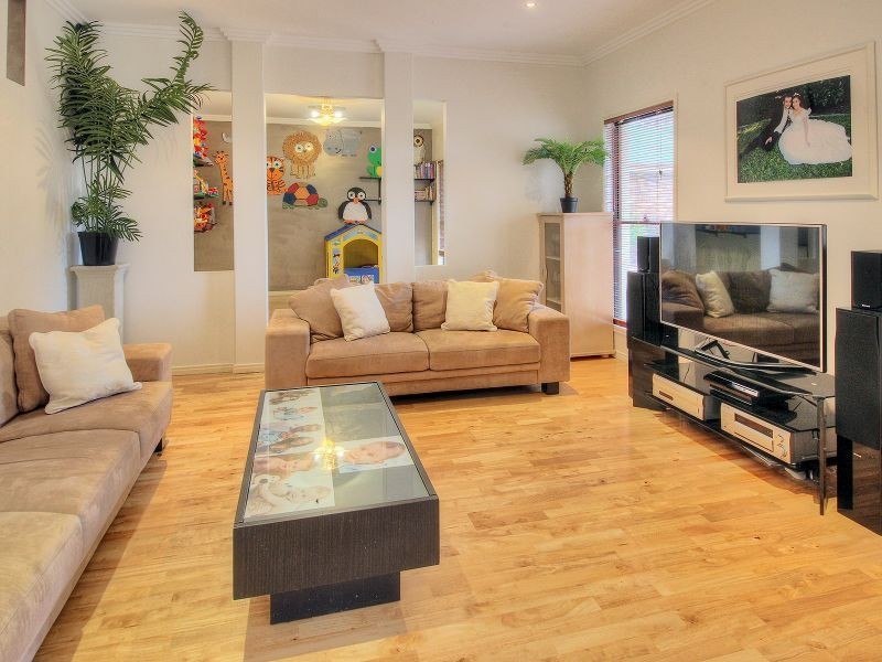 4 Jabiru Avenue, Greenbank QLD 4124