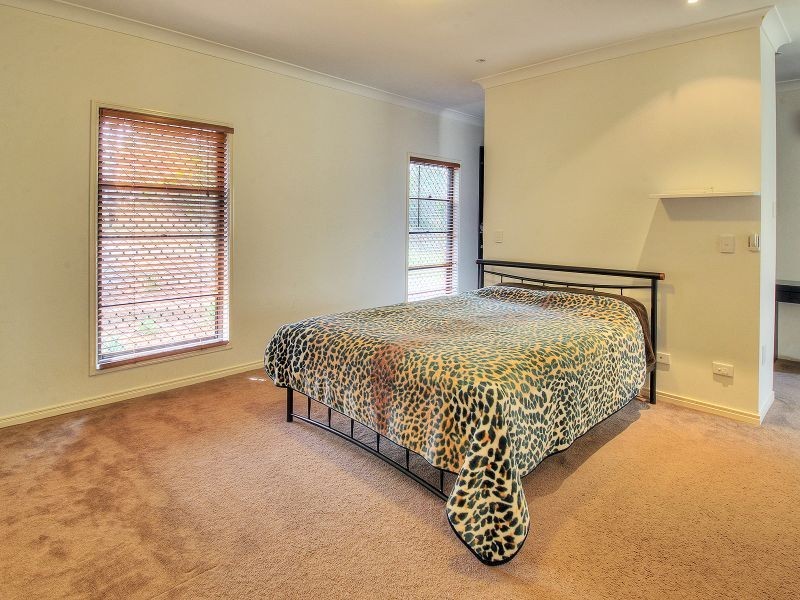 4 Jabiru Avenue, Greenbank QLD 4124