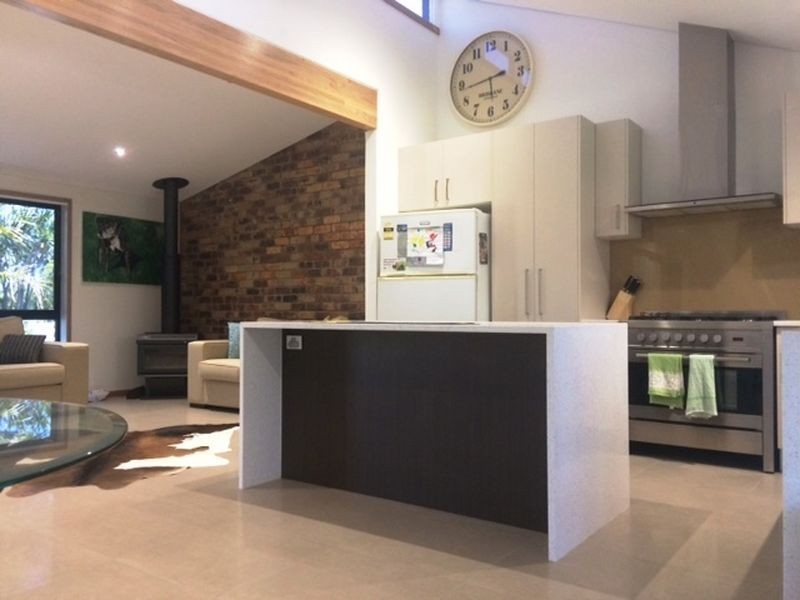 11 Homebush Drive, Regents Park QLD 4118