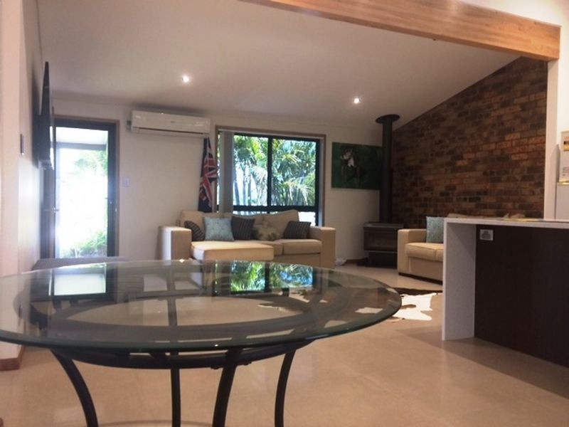 11 Homebush Drive, Regents Park QLD 4118