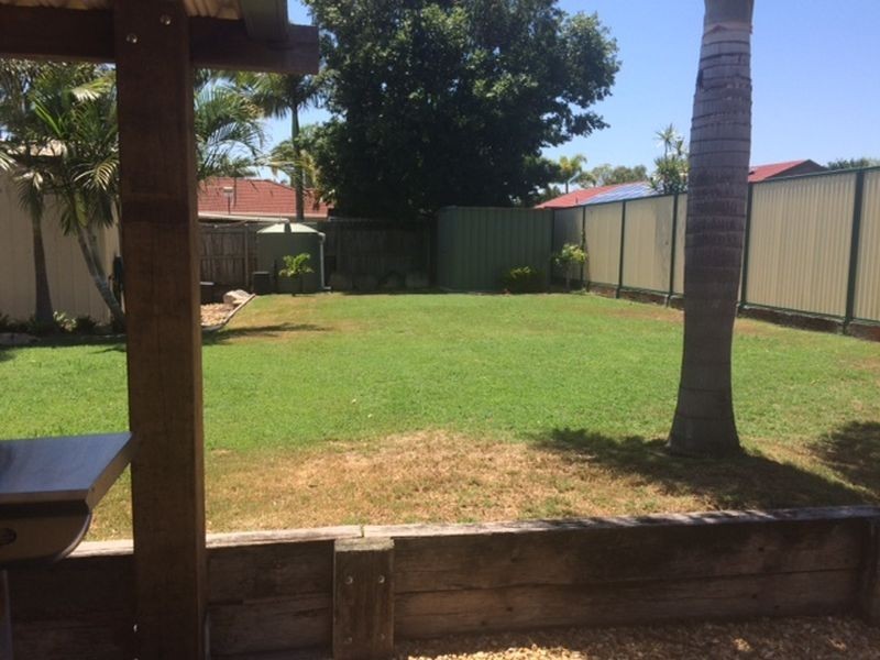 11 Homebush Drive, Regents Park QLD 4118
