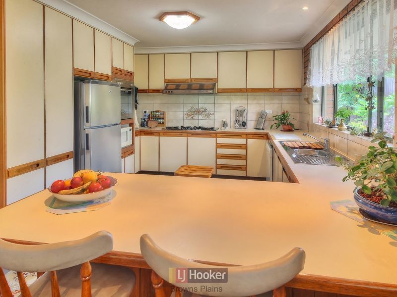 6 Rayners Place, Boronia Heights QLD 4124