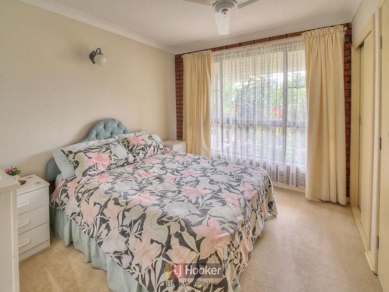 6 Rayners Place, Boronia Heights QLD 4124