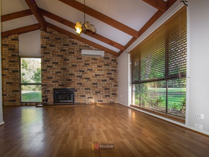 1 Peregrine Street, Park Ridge QLD 4125