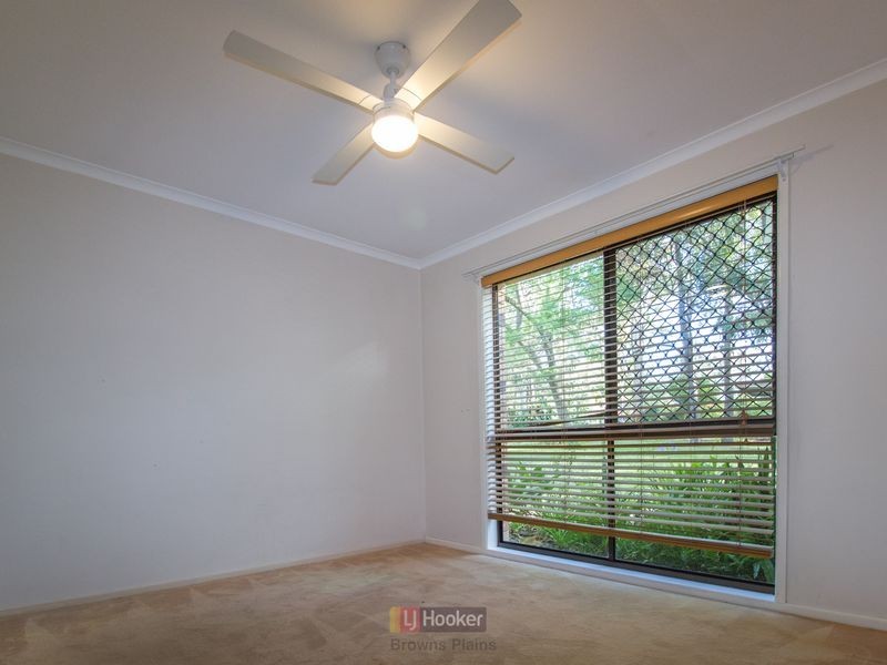 1 Peregrine Street, Park Ridge QLD 4125