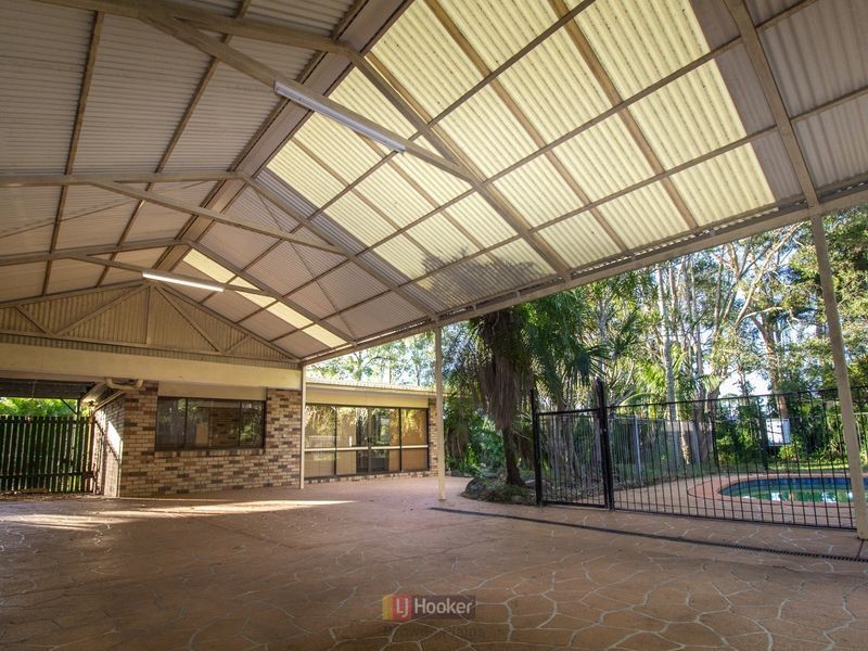1 Peregrine Street, Park Ridge QLD 4125