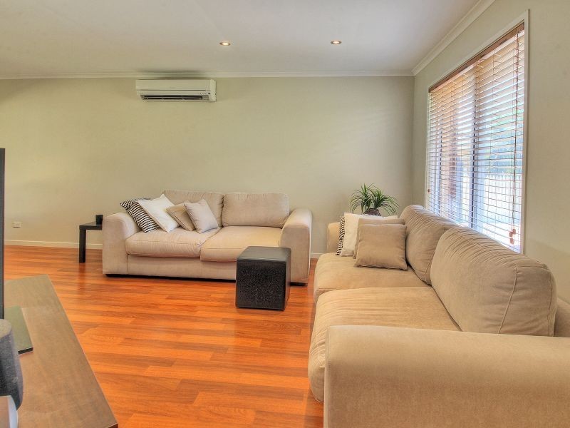 5 Paroo Place, Hillcrest QLD 4118
