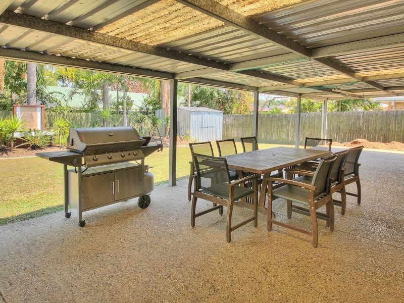 5 Paroo Place, Hillcrest QLD 4118