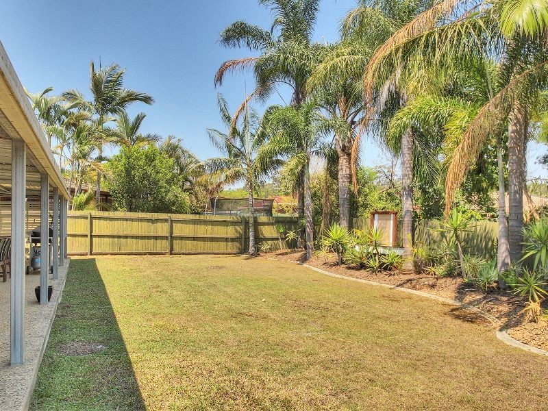 5 Paroo Place, Hillcrest QLD 4118
