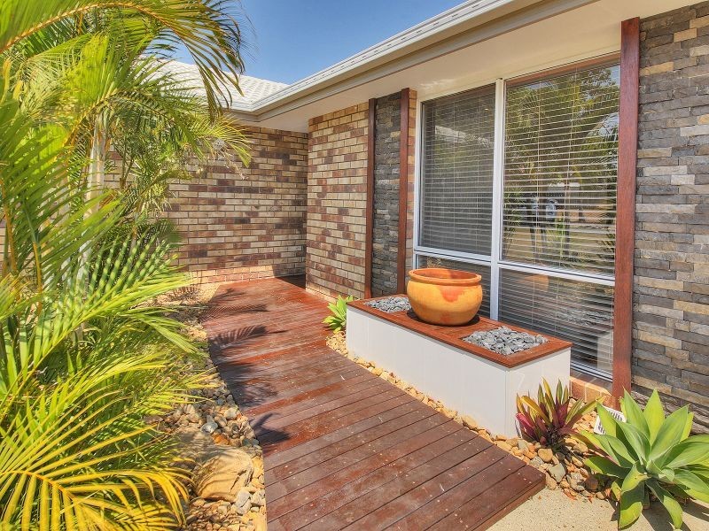 5 Paroo Place, Hillcrest QLD 4118