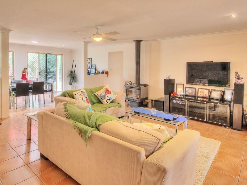 21 Echidna Court, Greenbank QLD 4124
