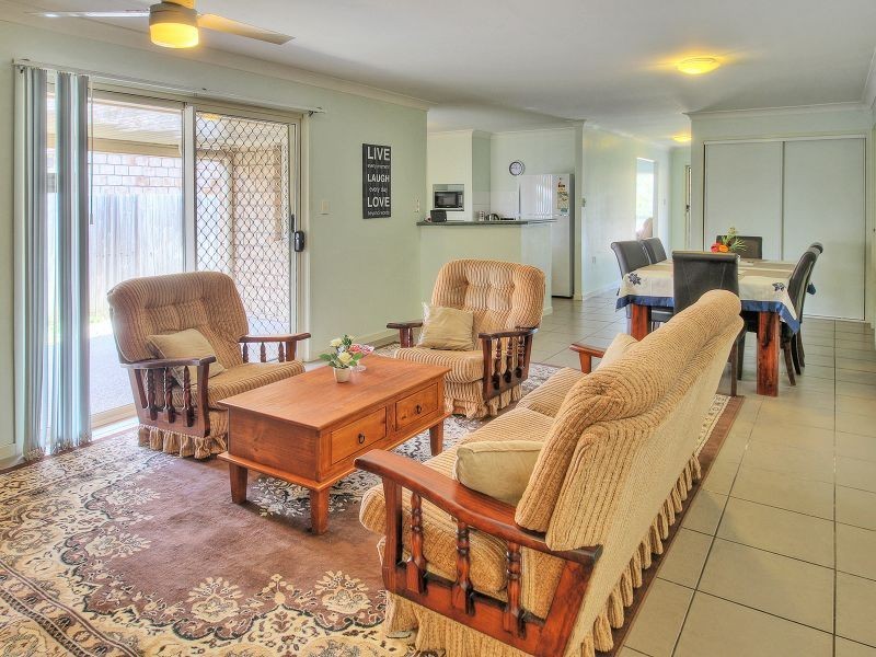 4 Lake Manchester Street, Logan Reserve QLD 4133