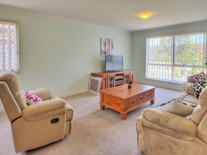 4 Lake Manchester Street, Logan Reserve QLD 4133