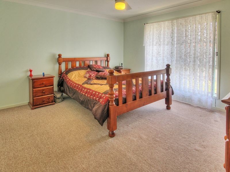 4 Lake Manchester Street, Logan Reserve QLD 4133